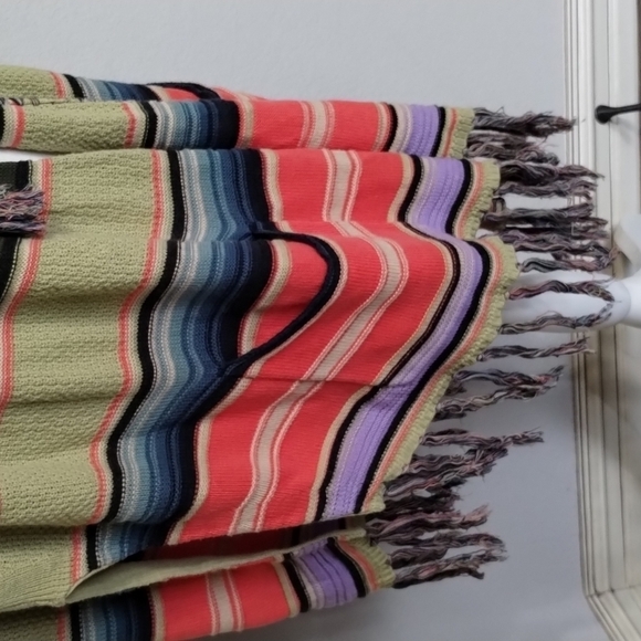 Anthropologie Moth Calexico Multicolor Stripe Knit Hooded Fringe Poncho Small - Picture 4 of 13